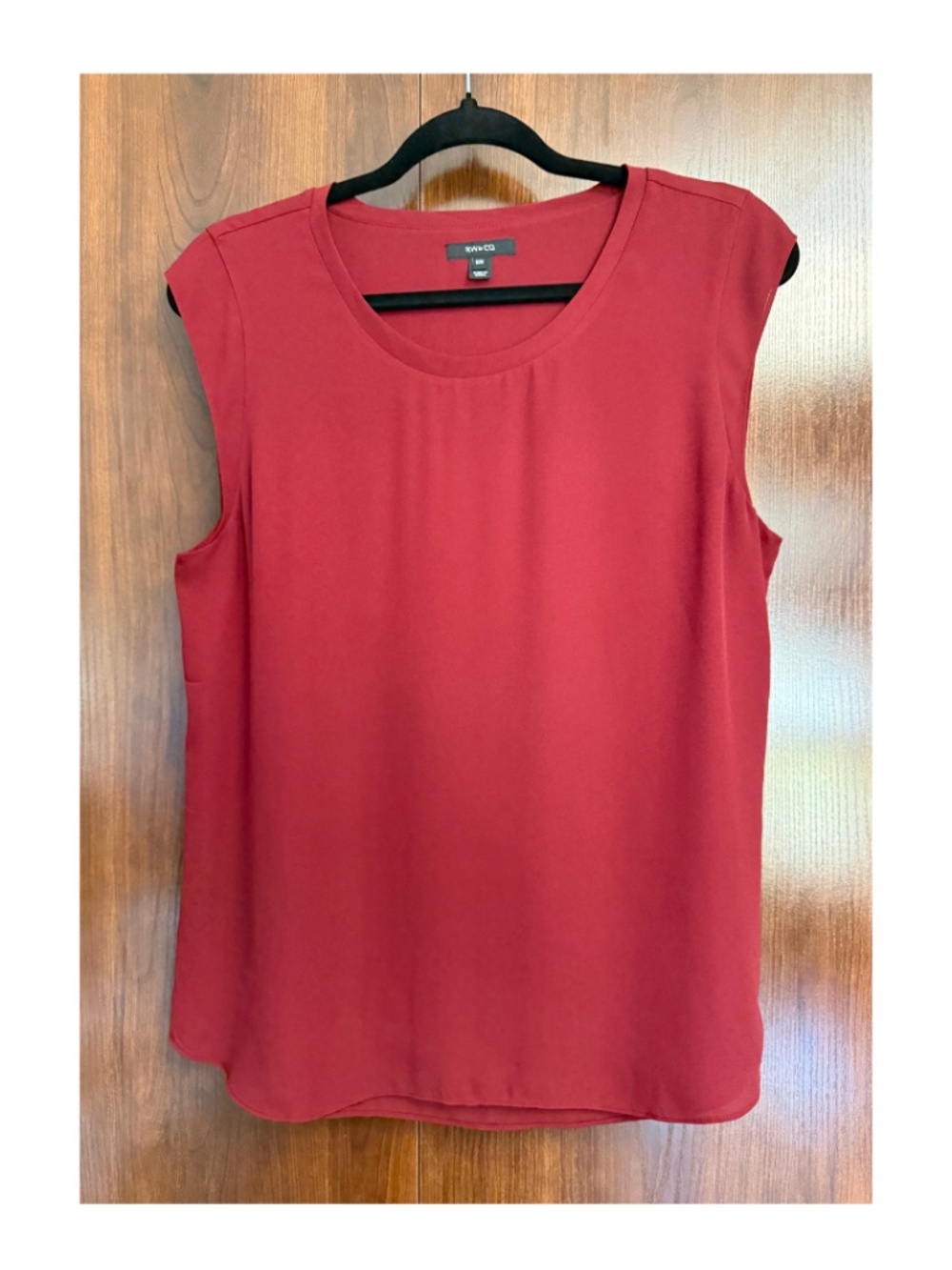 RW&CO Women’s Sleeveless Blouse Medium Red Scoop Neck Work Office Top